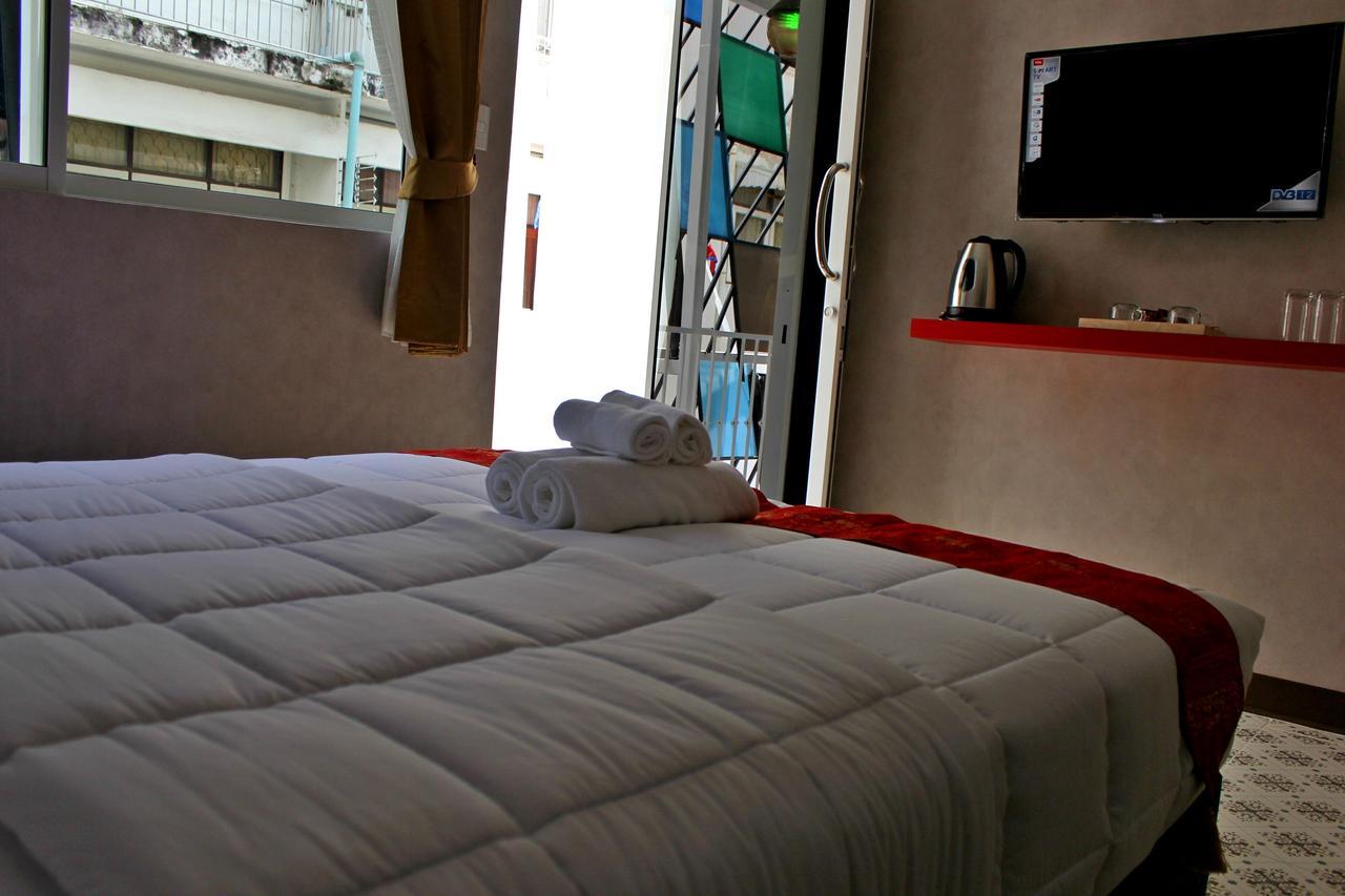 Everest Boutique Hotel Bangkok Bagian luar foto