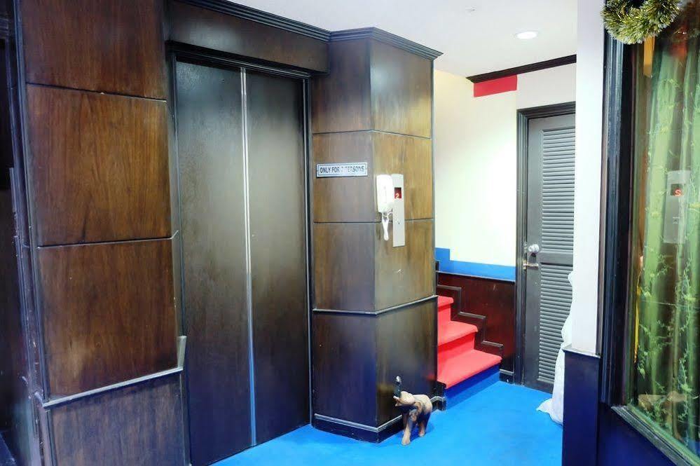 Everest Boutique Hotel Bangkok Bagian luar foto